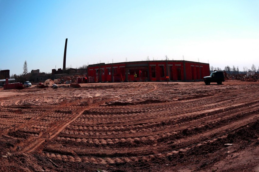 Budowa fabryki mebli w Wołczynie.