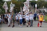 Pielgrzymka Gliwicka dotarła do Częstochowy. Pielgrzymi weszli na Jasną Górę przez Park im. Stanisława Staszica ZDJĘCIA