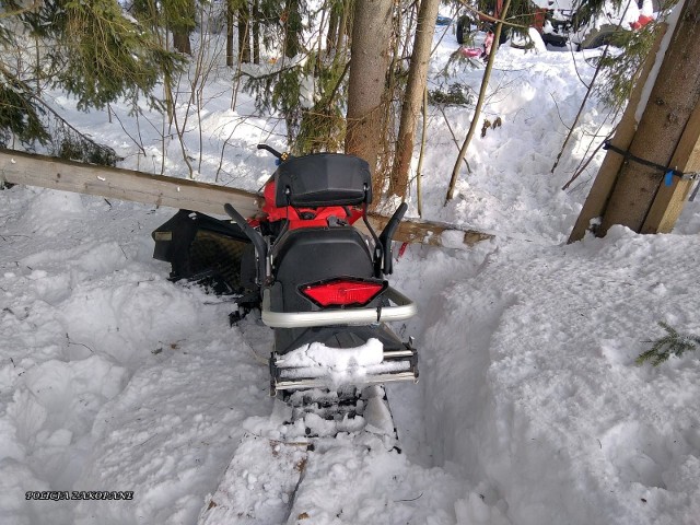 Wypadek skutera śnieżnego na Butorowym Wierchu. Prowadząca jest w ciężkim stanie