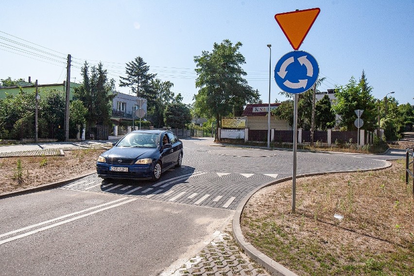 Do niektórych takich inwestycji należą: budowa ulicy:...