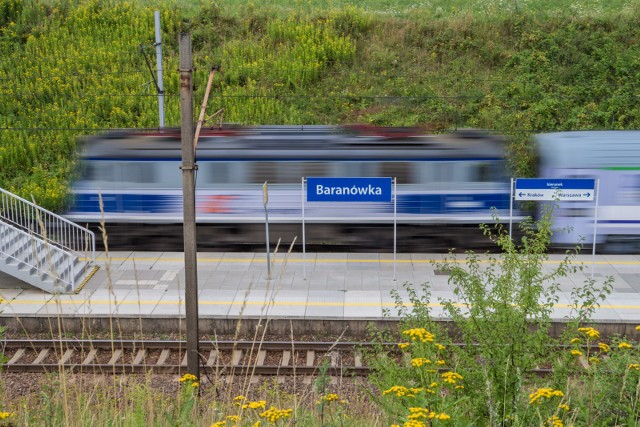 Stacja kolejowa w Baranówce