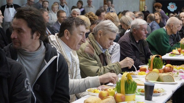 Częstochowa: Śniadanie Wielkanocne dla bezdomnych
