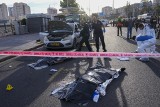Zamach terrorystyczny w Jerozolimie. Strzelano z zimną krwią do pasażerów na przystanku. Są ofiary śmiertelne - WIDEO