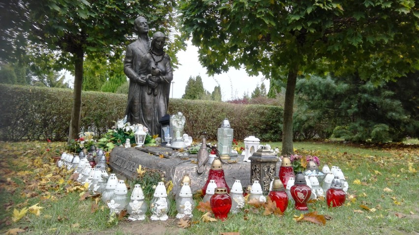 Pomnik dzieci utraconych na Nowym Cmentarzu w Słupsku
