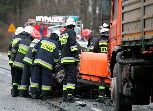 Do najtragiczniejszego wypadku doszło w tym roku 5 lutego na drodze wojewódzkiej w Kozłowie, gdy zginęli czterej bracia.