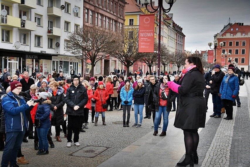 Organizatorzy zwrócili uwagę na pojęcie „zgody na seks”. Nie...