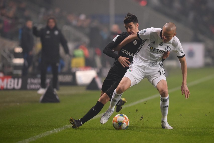 Cracovia wygrała szósty mecz z rzędu. Legia traci do...