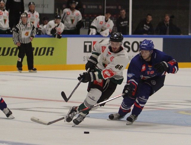 GKS Tychy przegrał po dogrywce z Adler Mannheim 2:3