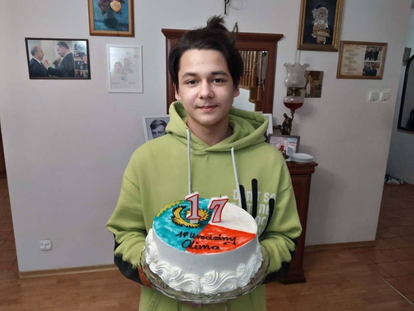 Tort Urodzinowy Olima na 17 urodziny. Oczywiście Flagi...