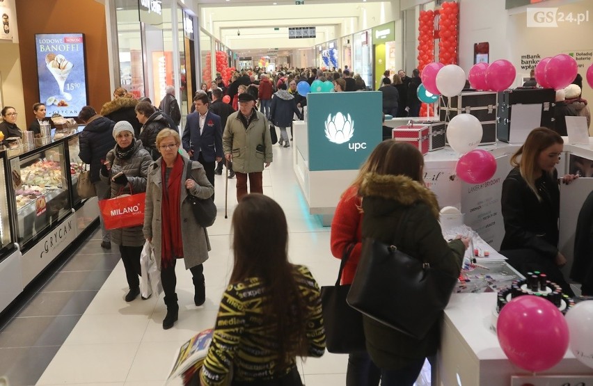 Otwarcie nowej części Centrum Handlowo-Rozrywkowego Galaxy w...