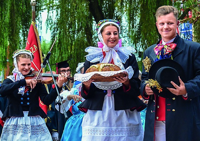 Szamotuły i ziemia szamotulska. Region, który tętni pięknem folkloru 