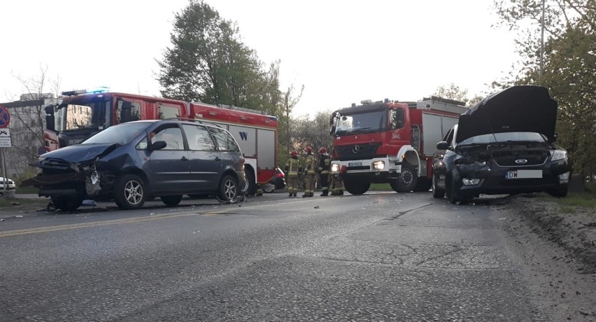 Znów wypadek na Strzegomskiej. W tym miejscu, co poprzedni (ZDJĘCIA)