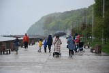 Od dzisiaj bez maseczki na zewnątrz. Pogoda w Gdyni odstraszyła spacerowiczów