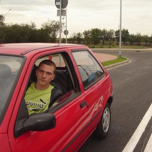 - Jeszcze tą drogą nie jechałem, ale niecierpliwie czekam na jej otwarcie - mówi Norbert Topór, mieszkaniec os. Chopina.