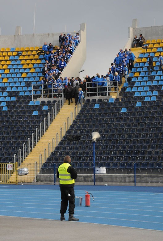 [nowe zdjęcia] Lech Poznań - Legia Warszawa. Mecz i demolka