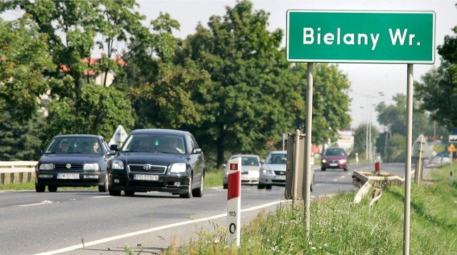 "Do Bielan Wrocławskich" czy "na Bielany Wrocławskie"