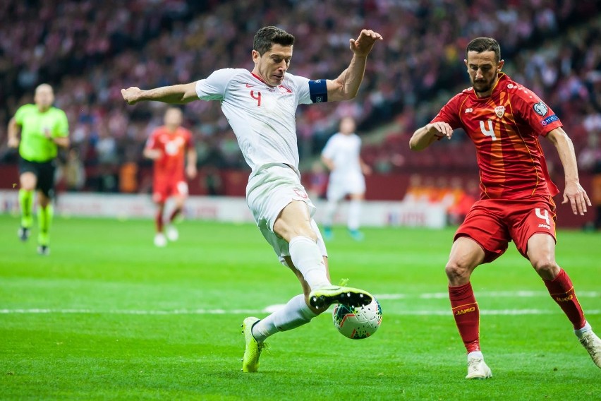 Robert Lewandowski awansował w niedzielę z reprezentacją na...