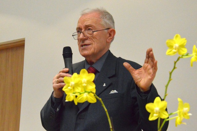 Profesor Marian Marek Drozdowski został przed czterema laty honorowym obywatelem Stalowej Woli. We wtorek w Bibliotece Międzyuczelnianej opowiadał o czasach narodzin miasta.