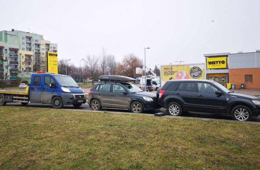 Po uderzeniu, kierowcy nie byli w stanie samodzielnie...