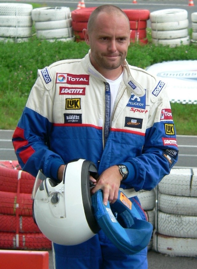 Tomasz Kuchar po raz pierwszy w karierze wystartował w wyścigu gokartów w Radomiu.