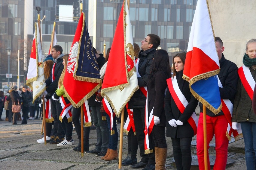 Pracownicy Stoczni Gdańskiej SA oraz uczniowie gdańskich...