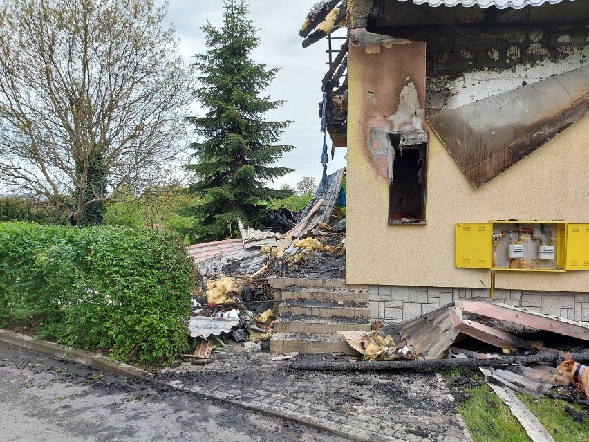 Kraków-Balice. Po pożarze domu jest zrzutka. Zniszczenia są poważne