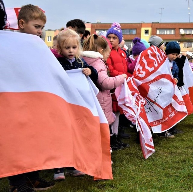 Szkoła Podstawowa nr 3 w Sławnie włączyła się do ogólnopolskiej akcji "Szkoła do hymnu".