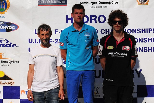 Henryk Synoracki (z lewej) w niedzielę stanął na drugim stopniu podium