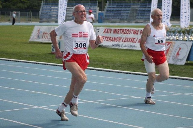 Jerzy Przyborowski (z lewej), nestor radomskiej lekkiej atletyki