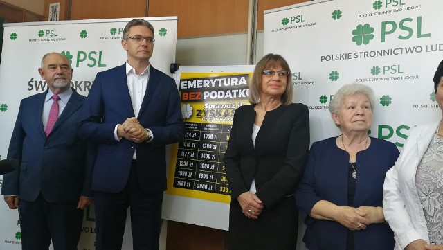 Od lewej Jerzy Pyrek, marszałek Adam Jarubas, Bogusława Wypych oraz Maria Szymkiewicz.