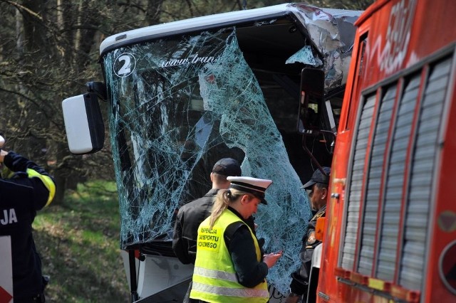 Kicko: wypadek autokaru z ciężarówką