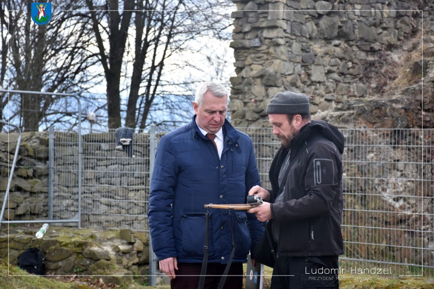 Nowy Sącz. Rozpoczęły się prace archeologiczne pod wzgórzem zamkowym [ZDJĘCIA]