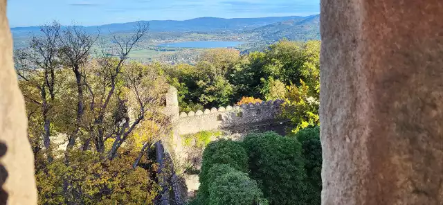 Na jesiennej wycieczce do zamku Chojnik poczujecie klimat trylogii Tolkiena