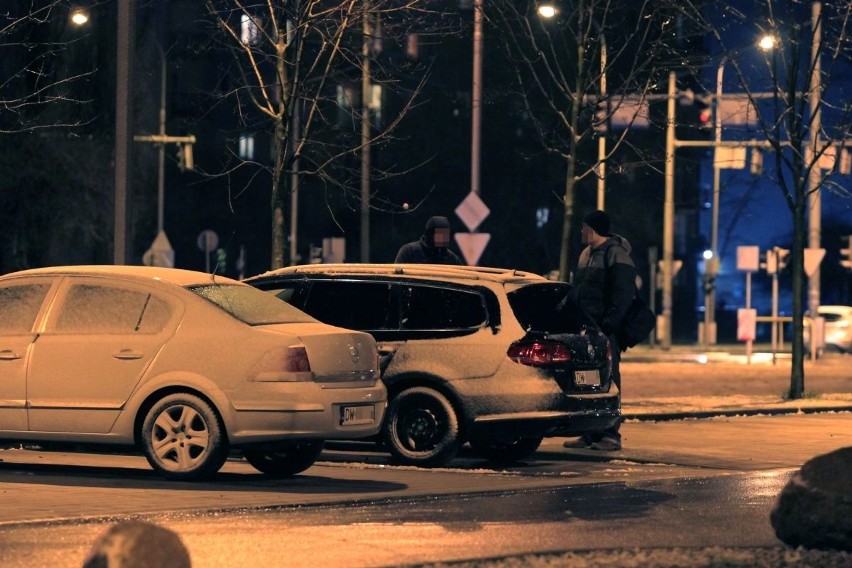 Śnieżyca we Wrocławiu. Atak zimy w mieście (FILM, ZDJĘCIA, PROGNOZA)