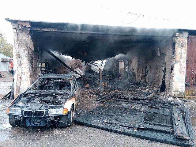 Pożar garaży w Czaplinku.