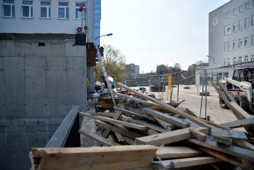 Trwa rozbudowa SOR-u w szpitalu przy al. Kraśnickiej. Zobacz postępy prac (ZDJĘCIA)