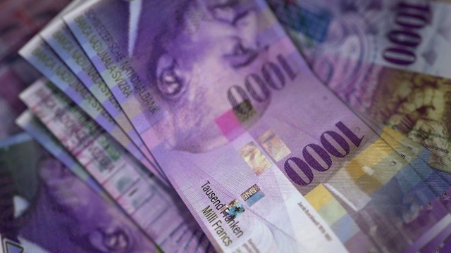 Kredyt we frankach wyrok TSUEKredyt we frankach szwajcarskich wciąż spłaca niemal 800 tys. Polaków.