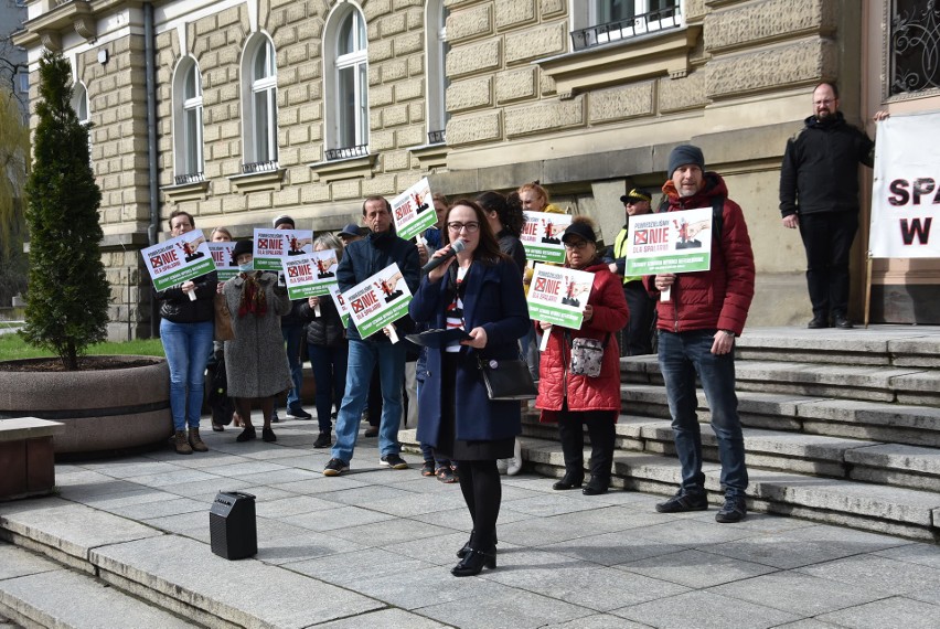 Protest poprzedził sesję Rady Miasta w Bielsku-Białej....