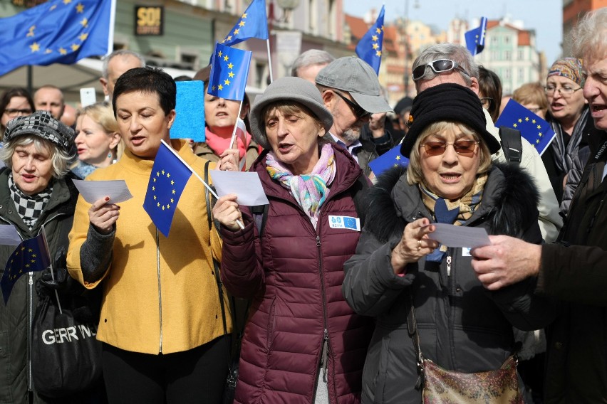 Mieszkańcy Wrocławia odśpiewali "Odę do radości"