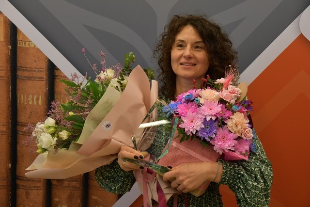Magdalena Mroczek, kierowniczka filii "Plastuś" Miejskiej Biblioteki Publicznej w Starachowicach otrzymała ważny tytuł za jej pracę na rzecz promocji czytelnictwa wśród najmłodszych. Zobaczcie więcej zdjęć w galerii