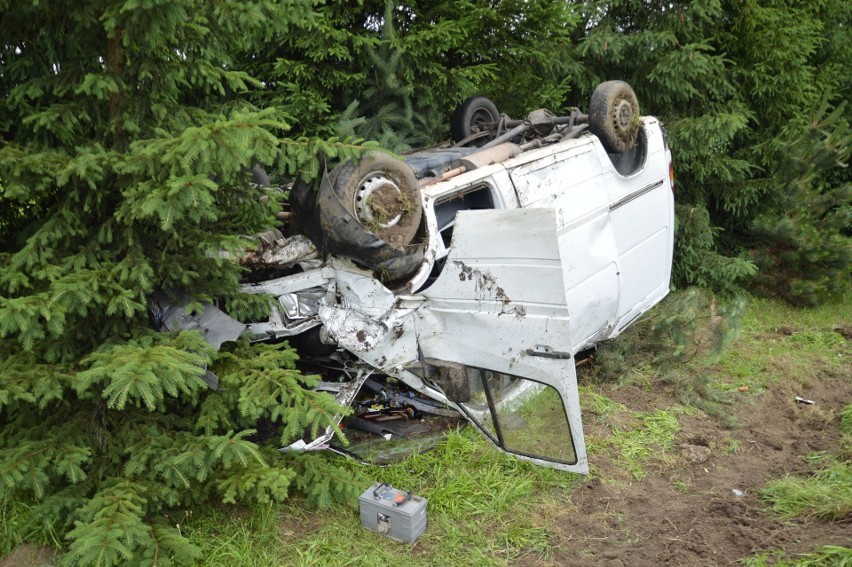 Wypadek na skrzyżowaniu DW 967 i DP 2021K w Gierczycach,...
