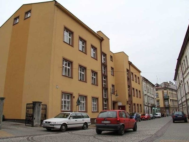 M.in. ten budynek przy ul. Grodzkiej 11 w Przemyślu chce głównie za unijne pieniądze wyremontować i zmodernizować Archidiecezja Przemyska.