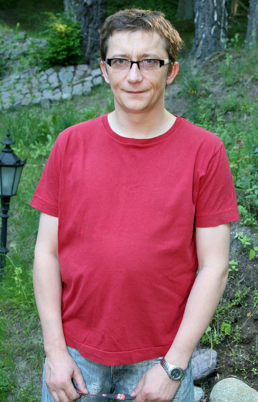 Konrad Smuga urodził się w Kielcach w 1966 roku. Reżyser...