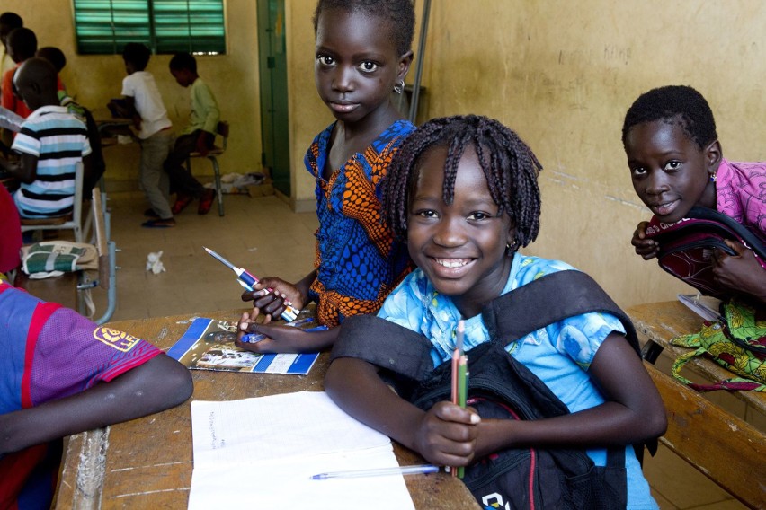 Paryżanka rodem z Lubrańca zbiera przybory szkolne dla dzieci z Senegalu 