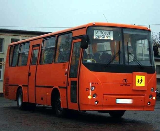 Kierowca autobusu był trzeźwy. Sprawę wyjaśnia policja.