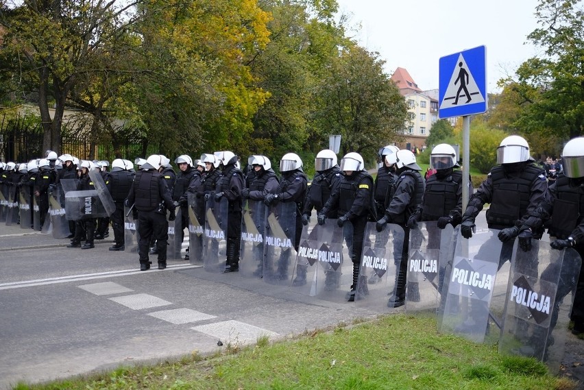 Na terenie toruńskiej starówki zaplanowano na dziś w summie...