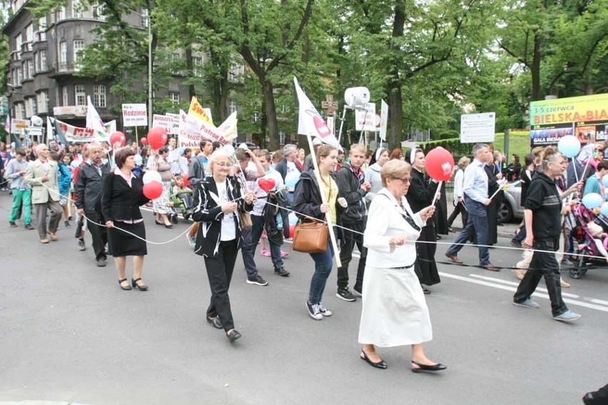 Bielsko-Biała: Marsz dla Życia i Rodziny przeszedł ulicami. [ZDJĘCIA]