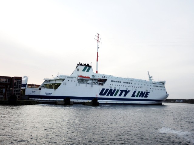 Do Szwecji, Danii i Norwegii można dopłynąć ze Świnoujścia promem pasażerskim linii Polferries, Unity Line lub TT Line.