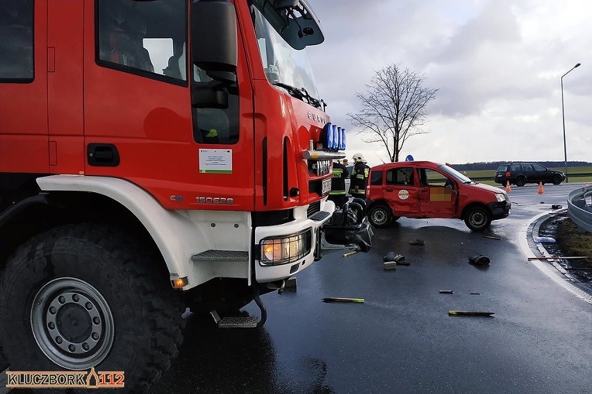 Wypadek na DK 45 w Kuniowie koło Kluczborka.