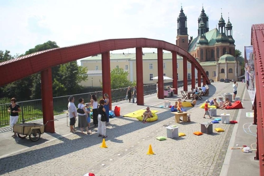 Gry i zabawy po sumie na moście Jordana w Poznaniu